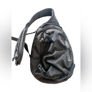 Patagonia Atom 8L Sling Black Sling Backpack